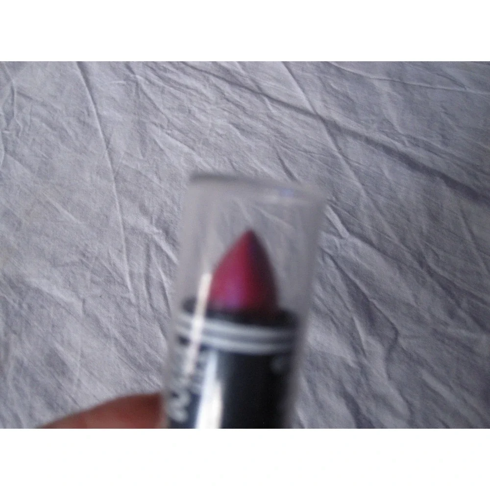 NEW Wet N' Wild Lipstick in Hot Metallic Pink #521 Pink Fuchsia with Blue Pearl!